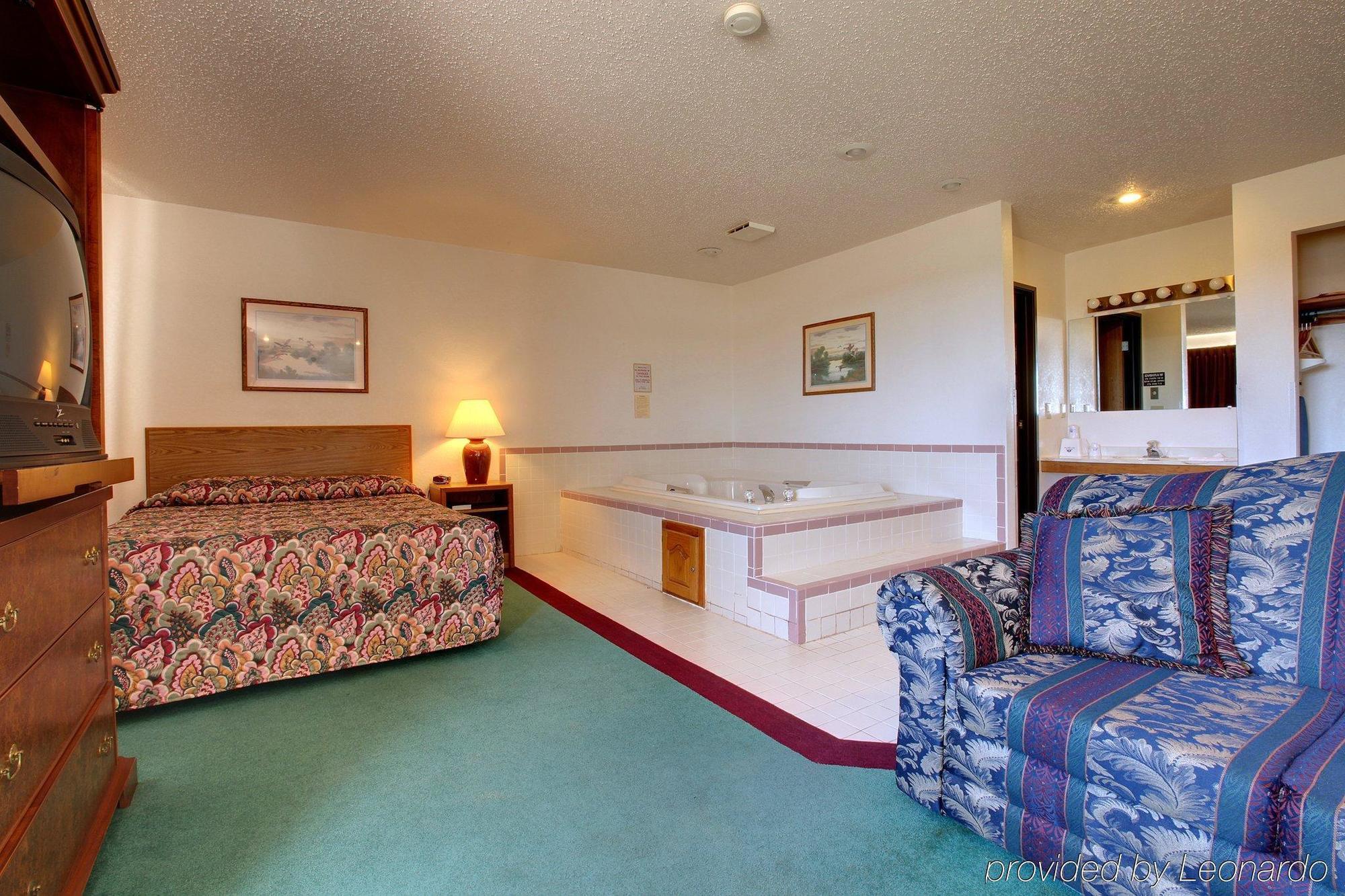 Americas Best Value Inn & Suites Cassville Roaring River Kamer foto