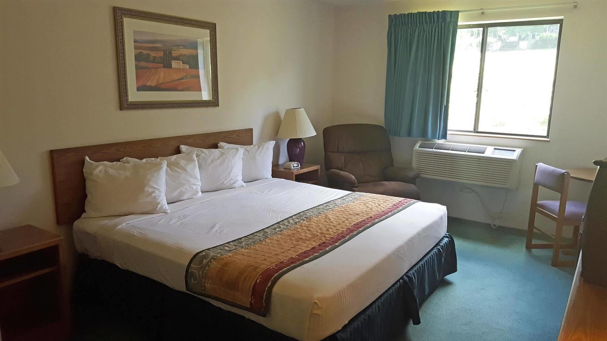 Americas Best Value Inn & Suites Cassville Roaring River Buitenkant foto